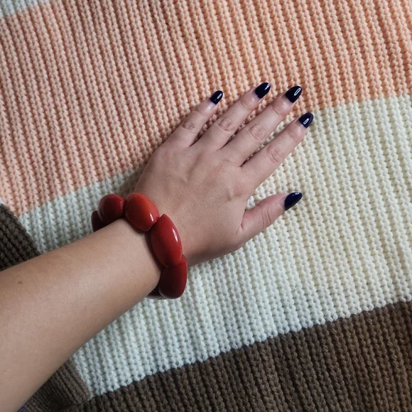 Vintage Large Red Polished Tagua Seed Bead Bracelet - Picture 10 of 15